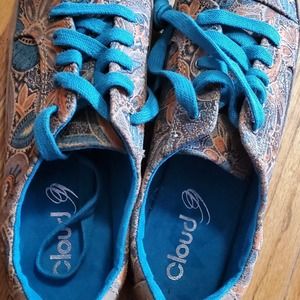Cloud 9 Paisley Boho Teal Faux Suede Sneakers 9.5M